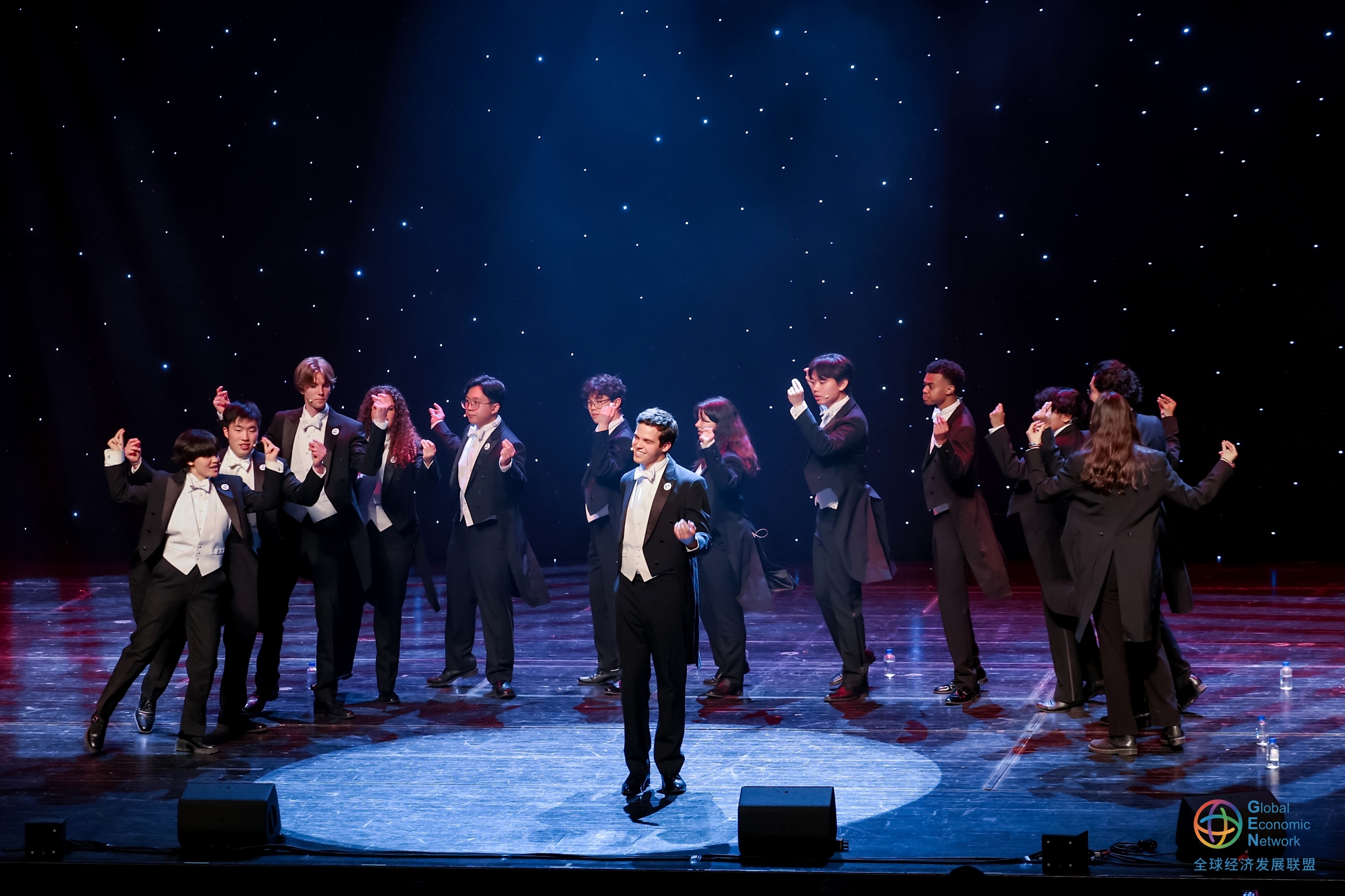 苏州双面刺绣团扇